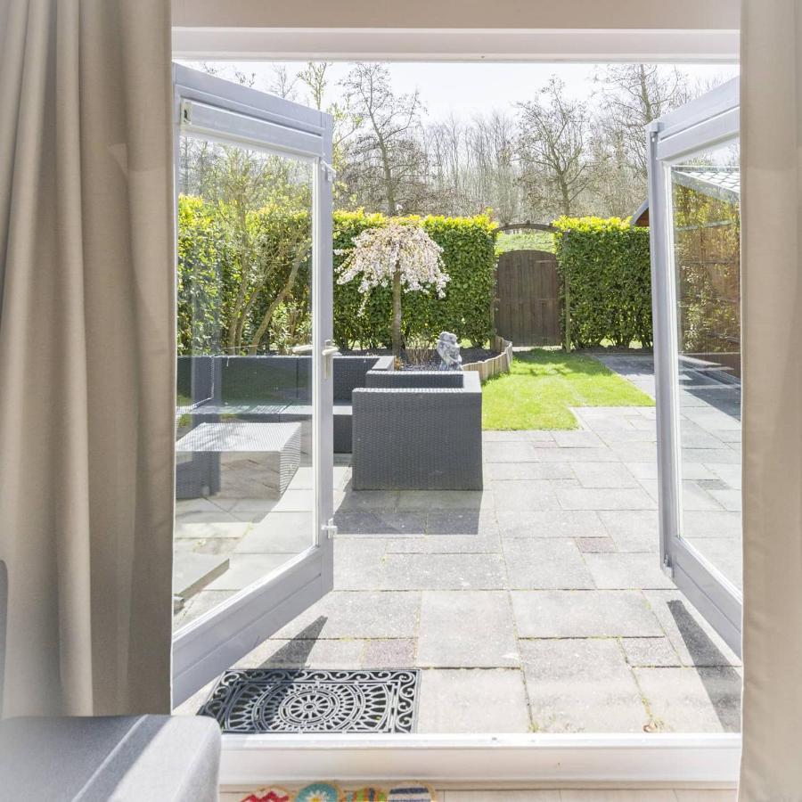 Vakantiehuis Op Villapark Oesterbaai Aan Zee , Met Speeltuin Grenzend Aan De Tuin Wemeldinge Zewnętrze zdjęcie